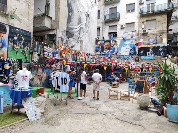 Largo Maradona