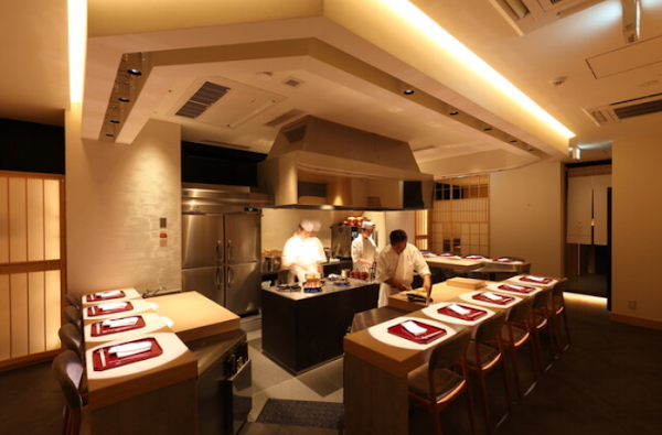 Ginza Yuina 1