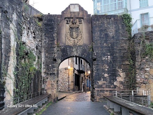 St. Maria Gate 5