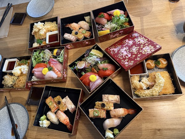 Gake Sushi & Lounge 3