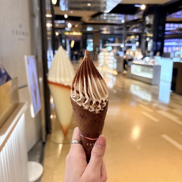 CREMIA Hokkaido Ice-cream - Taipei Main Station 4