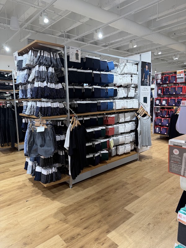 UNIQLO CF Fairview Mall 5