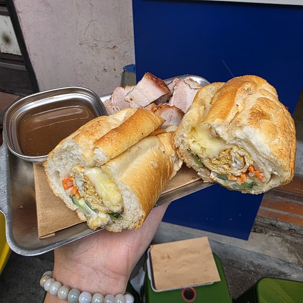 Bánh Mì Yên Chí 3
