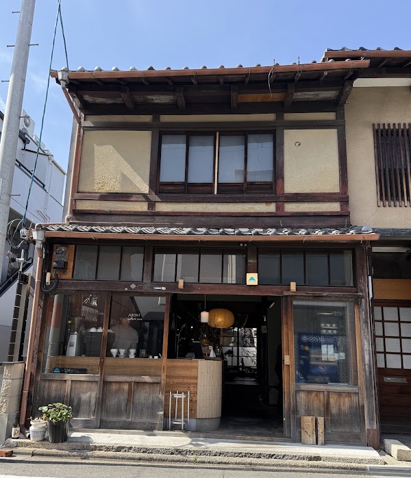 ARCHI coffee and wine 4