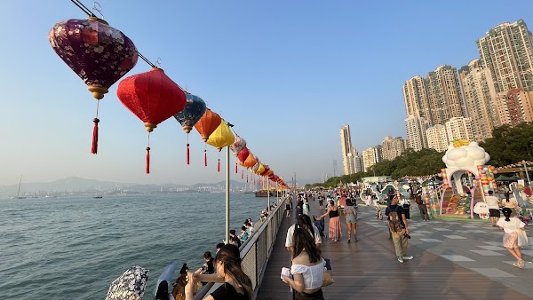 Kennedy Town Waterfront Sitting Out Area 4