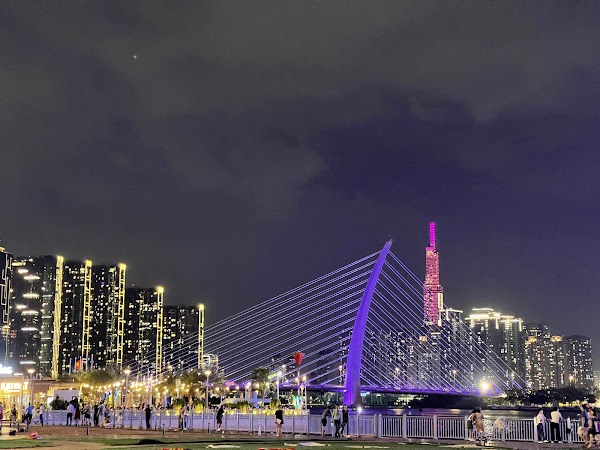 Bach Dang Quay Park 4