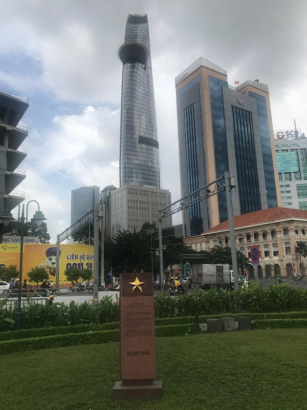 Bach Dang Quay Park 3