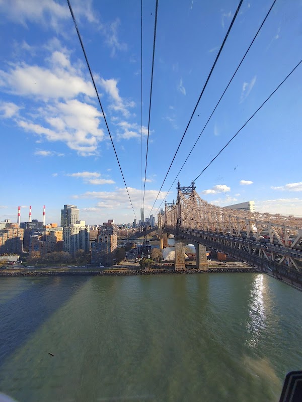 Roosevelt island tram 4