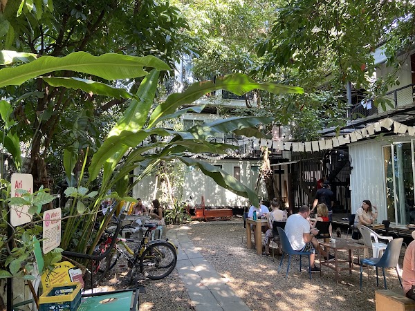 The Yard Hostel Bangkok 3