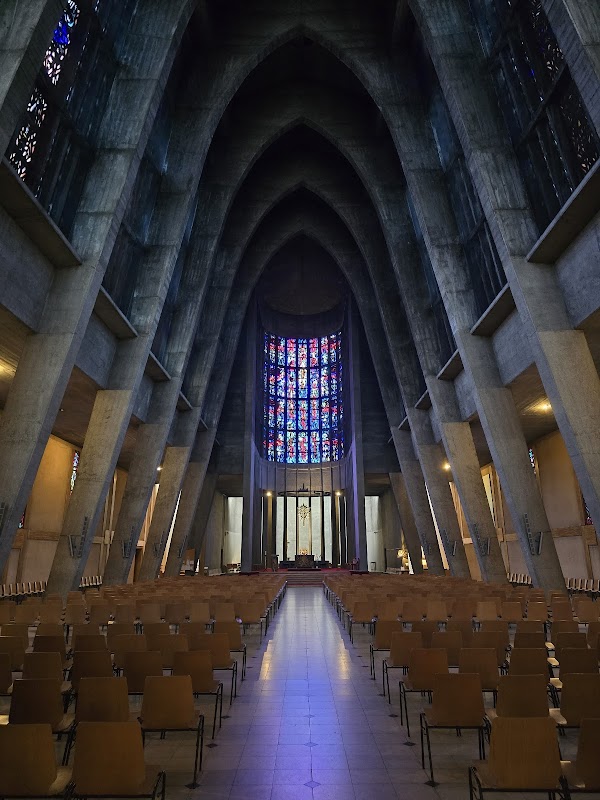 Église Sainte-Thérèse-de-l'Enfant-Jésus 1