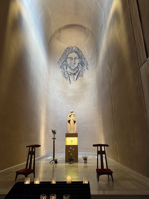 Église Sainte-Thérèse-de-l'Enfant-Jésus 4