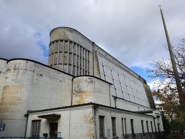 Église Sainte-Thérèse-de-l'Enfant-Jésus 3