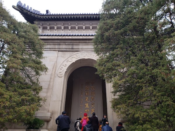 Dr. Sun Yat-sen's Mausoleum 2