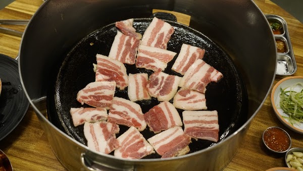 무쇠김치삼겹 본점 4