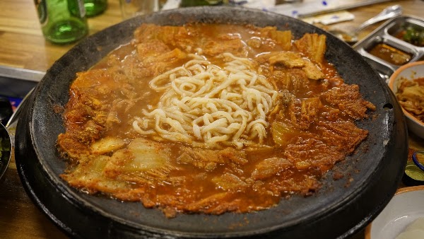 무쇠김치삼겹 본점 3