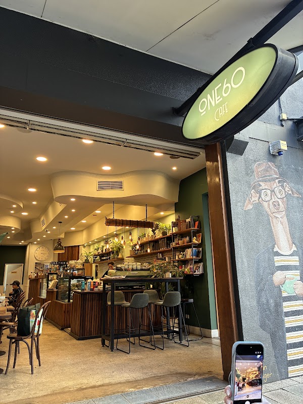 One60 Café 5