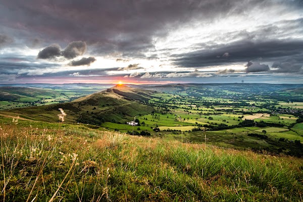 Mam Tor ( Broken Road)
