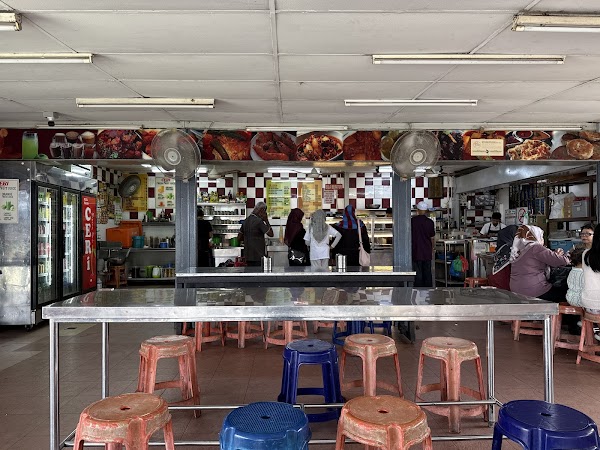 Nasi Kandar Pokok Ceri • Kedai Makan Ceri