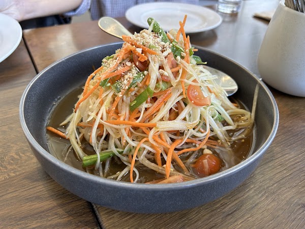 Basil Thai Restaurant & Bar 5