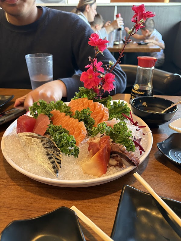 Sushi & Kitchen 4