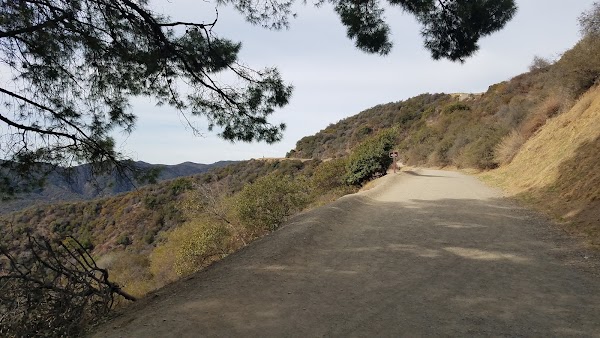 Sullivan Canyon Trail