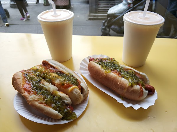 Gray's Papaya 5