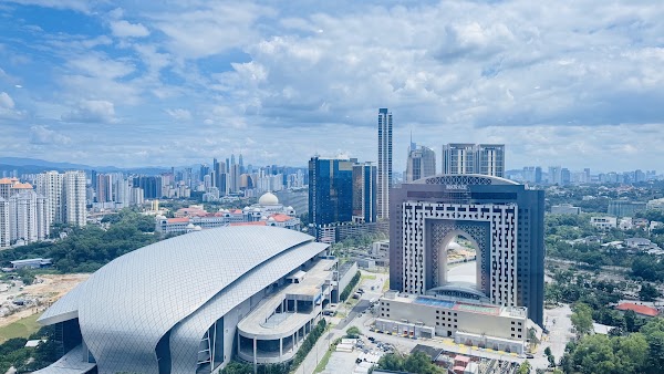 The MET Corporate Towers 4