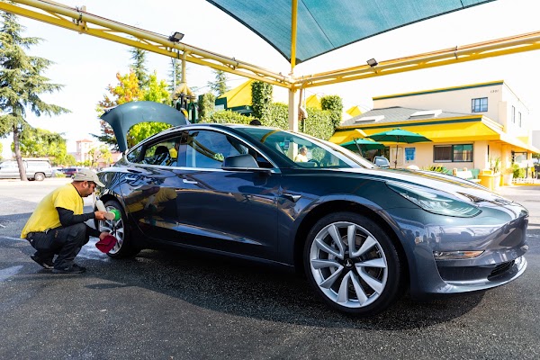 Ducky's Car Wash San Mateo 1
