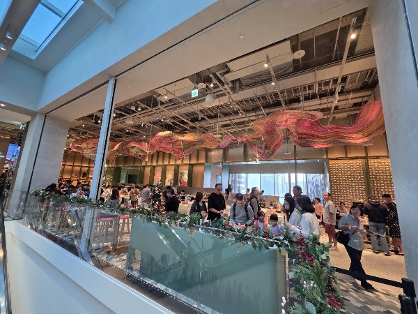STARBUCKS RESERVE™ DREAM PLAZA TAIPEI 3