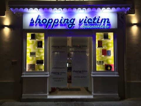 The shopping victim-storesorrento