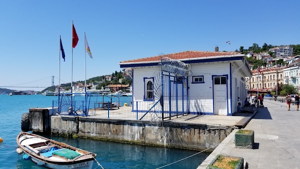Arnavutköy İskelesi