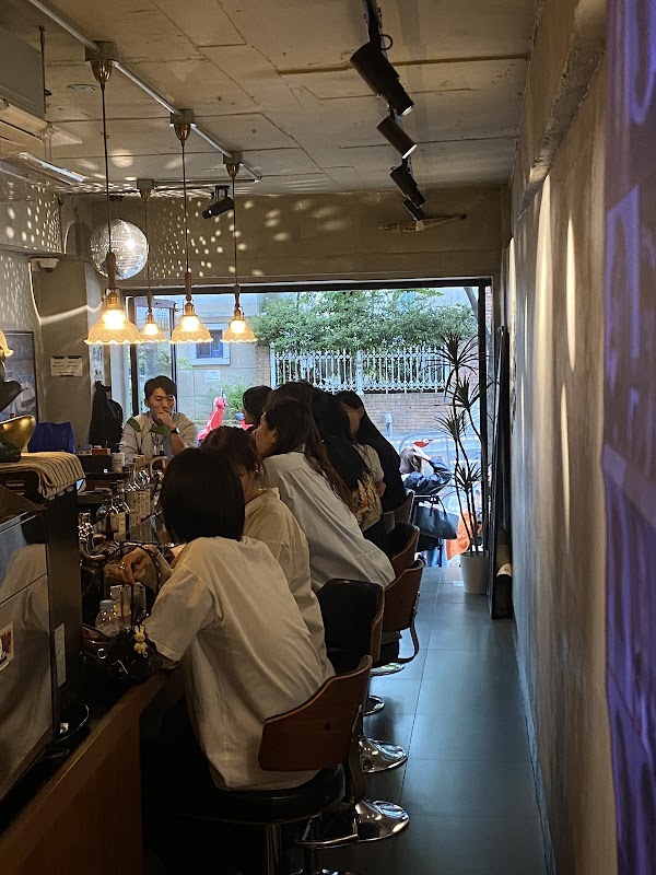 Delfin Coffee Bar 4