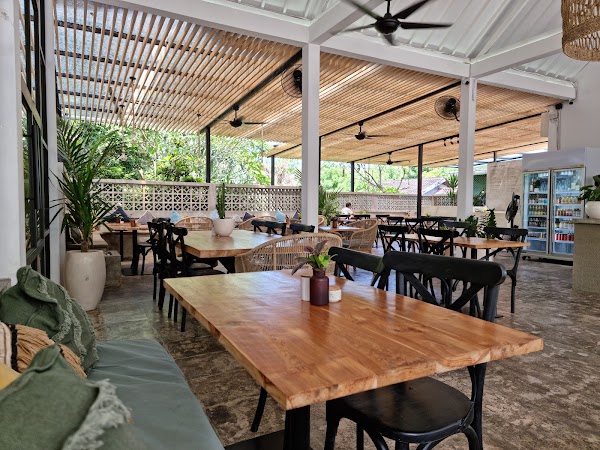 NOURISH CAFE ULUWATU