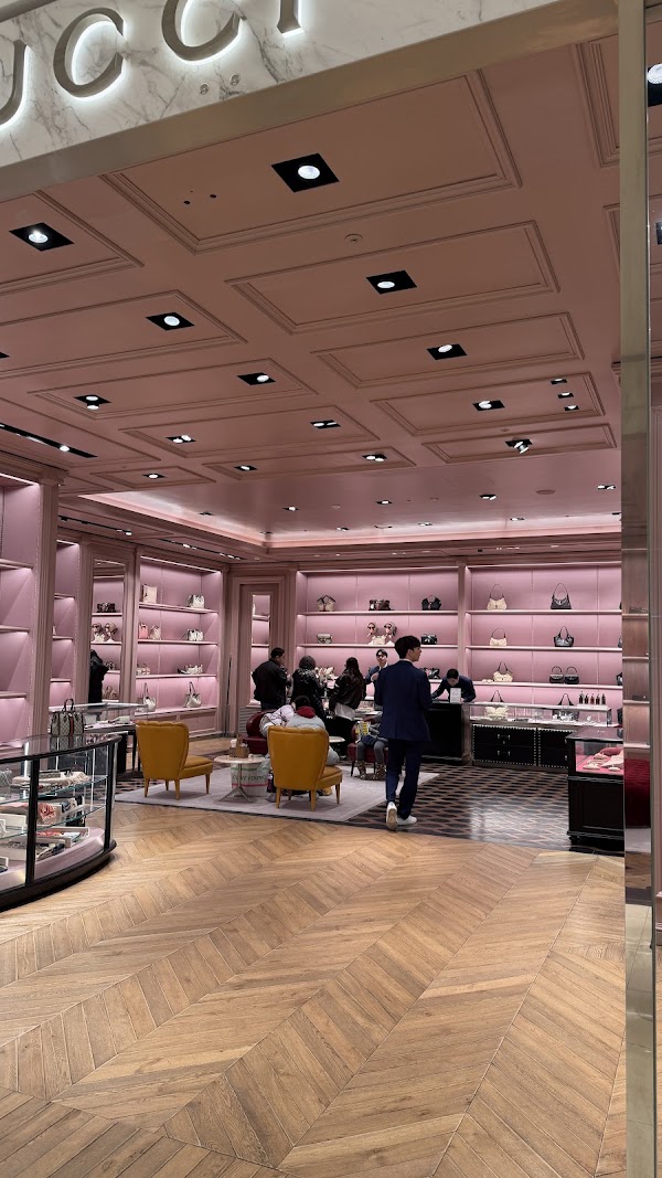 GUCCI Lotte Seoul Store 2