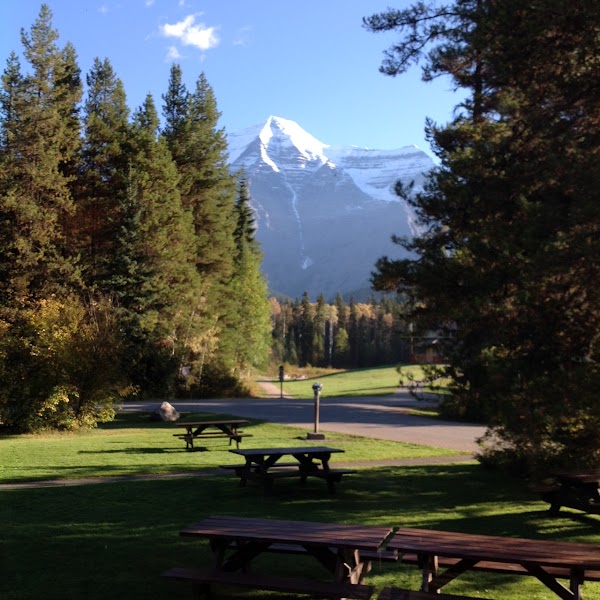 Cafe Mt Robson 4