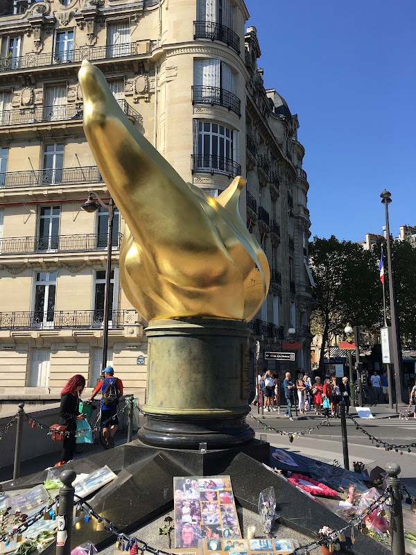 Pont de l'Alma 3
