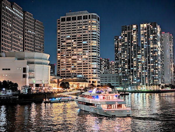 Tennōzu Isle Waterfront Plaza 4
