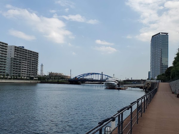 Tennōzu Isle Waterfront Plaza 3