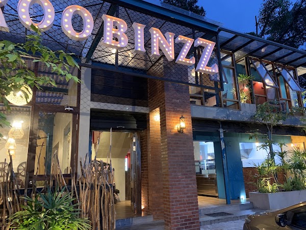 Roobinzz Cafe and Restaurant