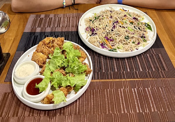 Roobinzz Cafe and Restaurant 4