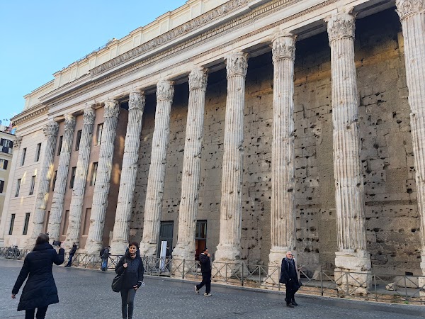 Piazza di Pietra