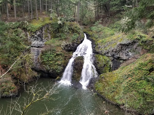 Sitting Lady Waterfall