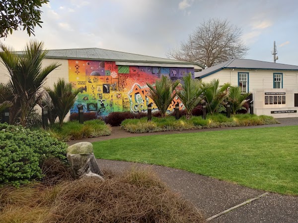 Tākaka 1