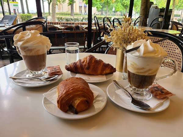 Café du Trocadéro 3