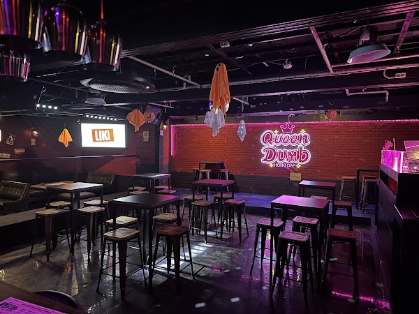QUEEN DUMB Hongdae