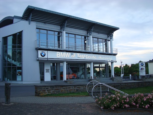 BMW M Testcenter