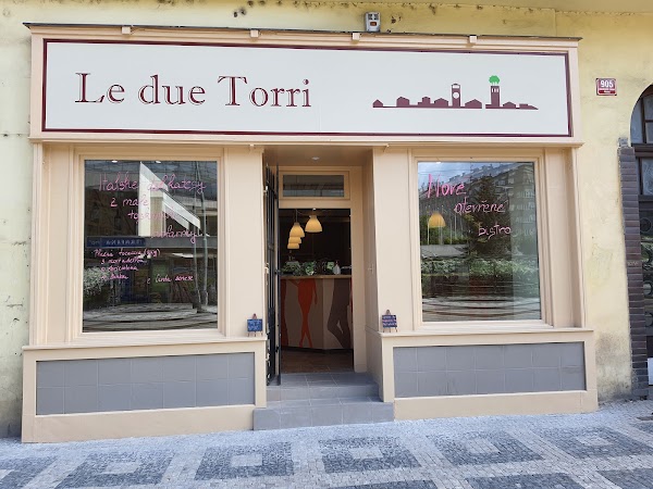 Le due torri italian restaurant bar and shop 2