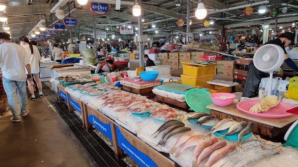 Sehwa traditional market every 5 days (5, 10) 5
