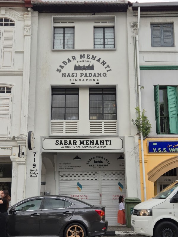 Nasi Padang Sabar Menanti