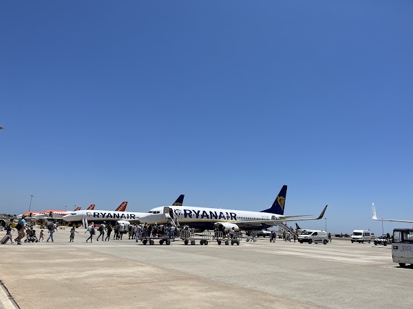 Faro International Airport 4